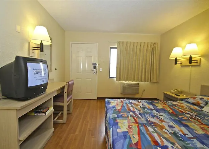 Hotel 6-tempe, Az - Broadway - Asu 3*